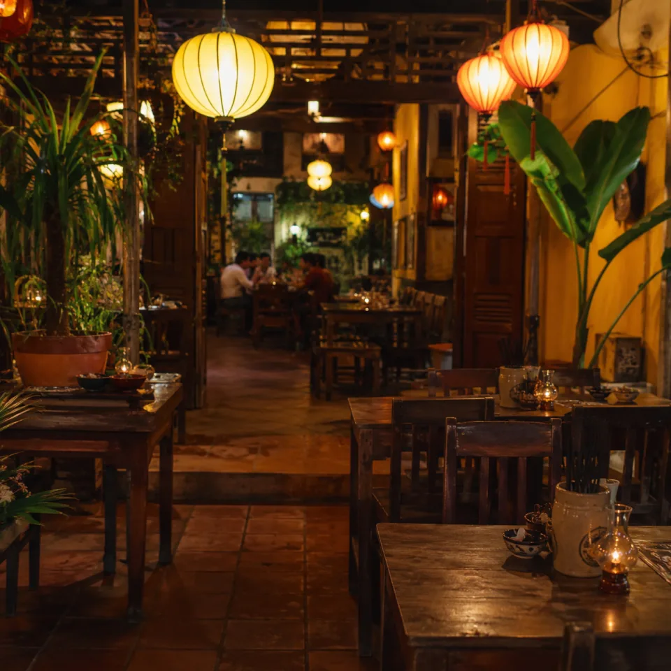 Bàn ăn tại Nguyễn Thị Ngọc Khoa